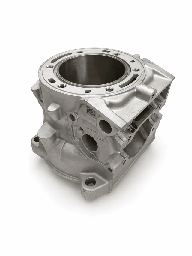 Cylindre KTM EXC/SX 300 2 temps rechromé avec restauration du dépôt en nickel-carbure de silicium et polissage T-Shape.